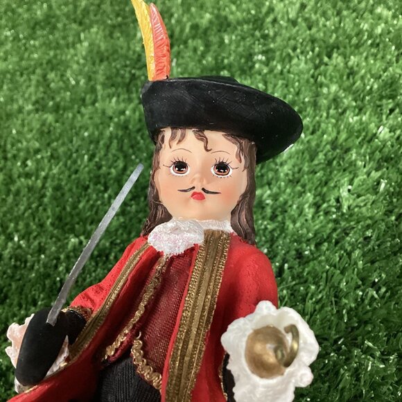 Madame Alexander Captain Hook Figurine With Box - Picture 6 of 10